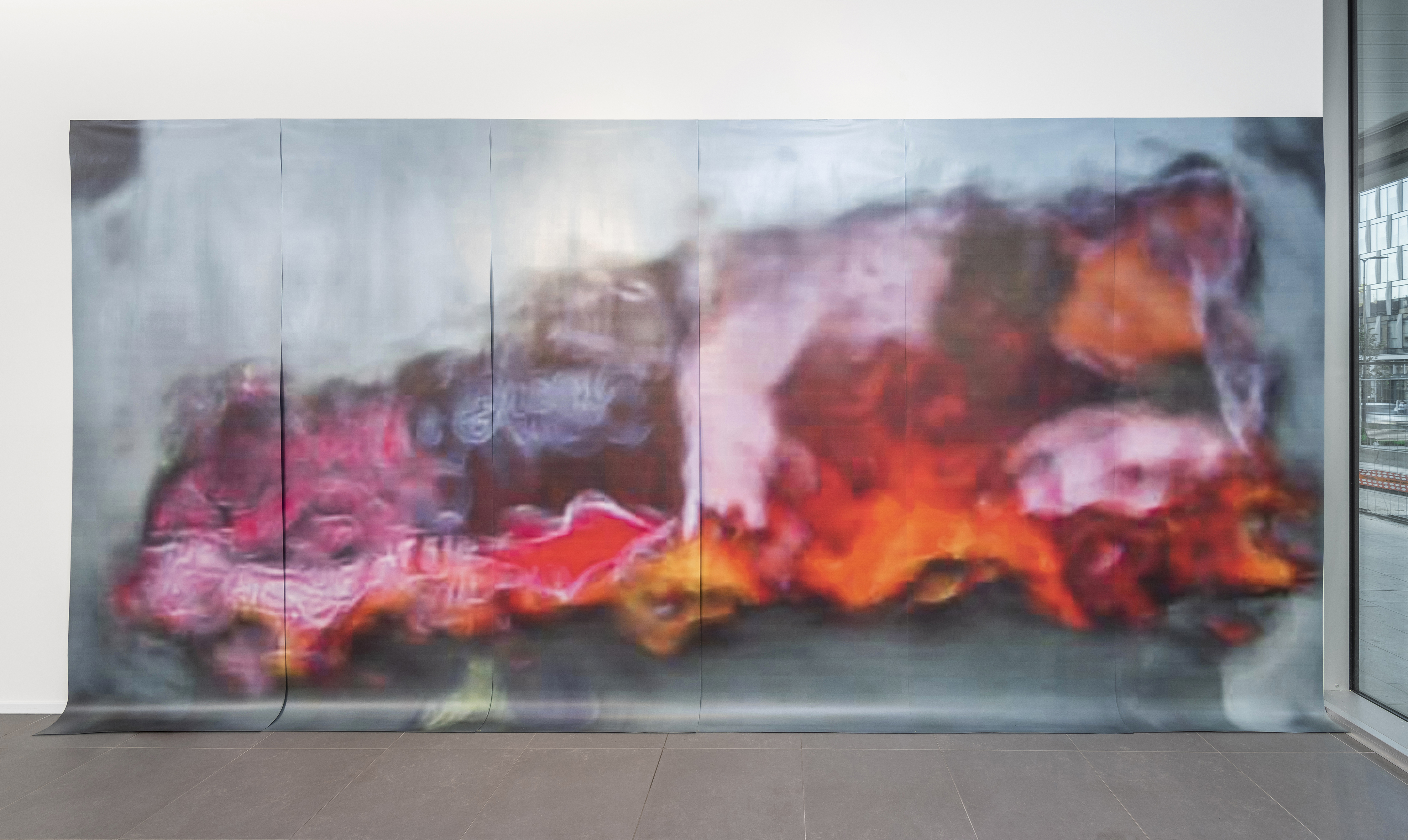 Irene Fenara, MEGAGALATTICO, 2017, video installazione, veduta della mostra a Gelateria Sogni di Ghiaccio, Bologna.